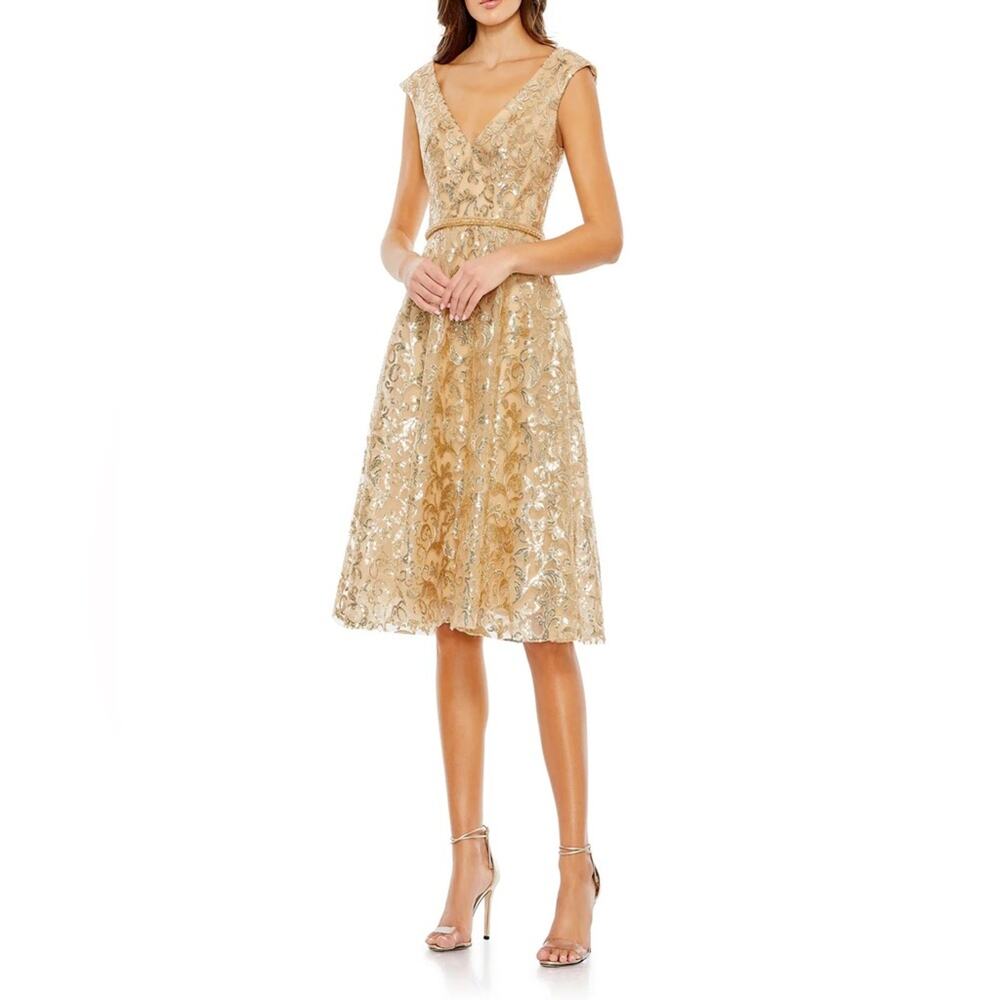 Mac Duggal Gold Sequined V Neck Cap Sleeve Dress 68012 Women’s Sz 6 NWT